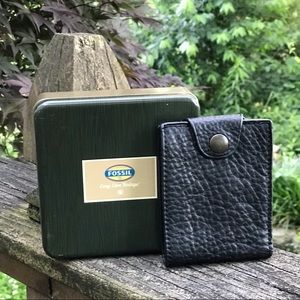 NWOT FOSSIL MEN GENUINE LEATHER BIFOLD WALLET